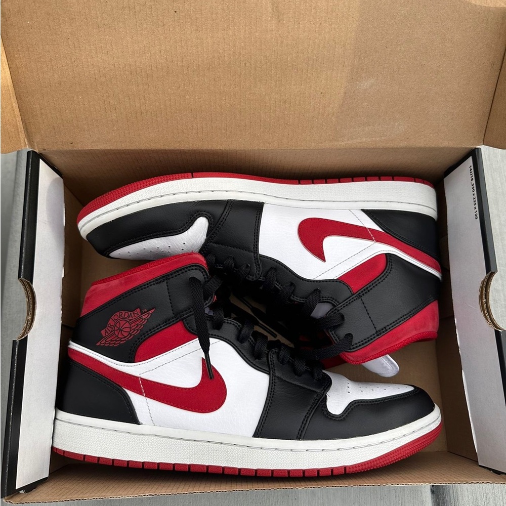 Nike Air Jordan 1